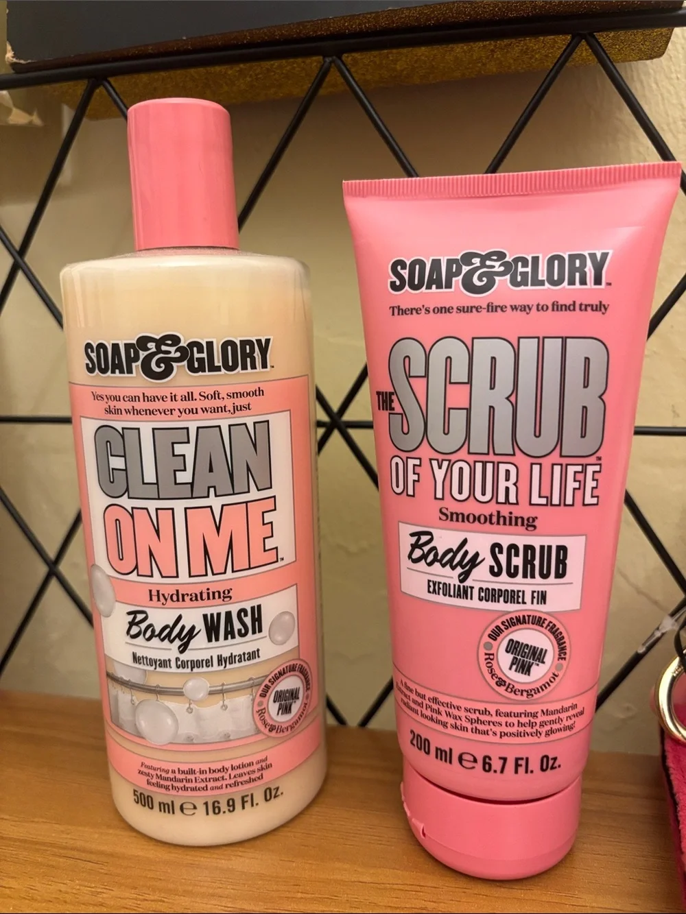 SOAP & GLORY Body Scrub & Body Wash Set
